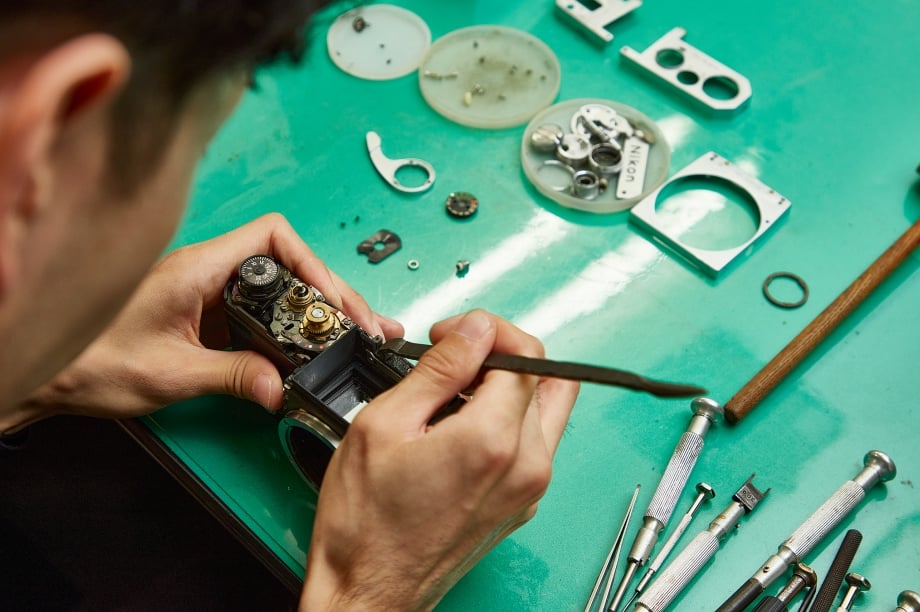 Nikon製フィルムカメラ・レンズを専門に、修理・オーバーホールを行っています。